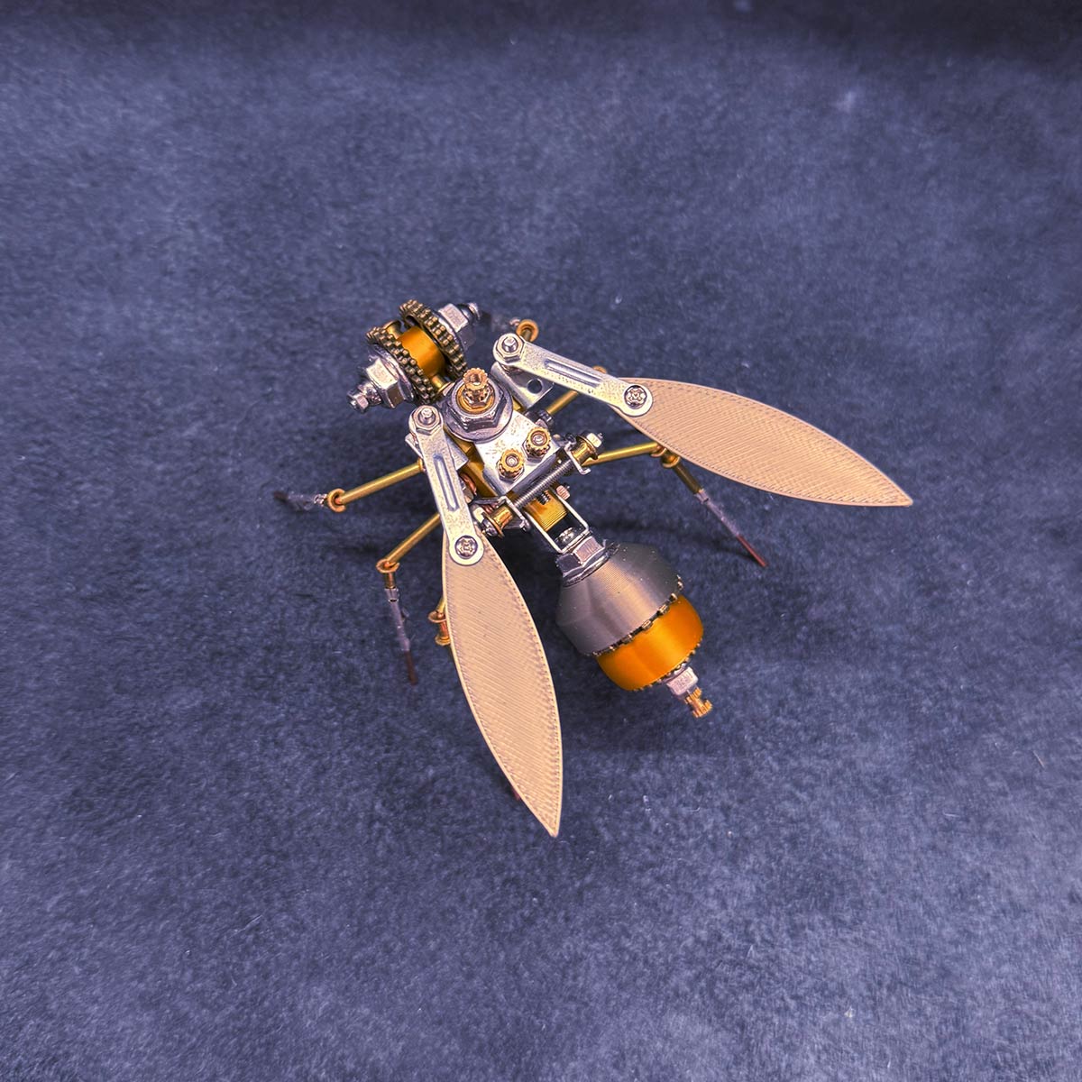 3d-metal-golden - 3D Metal Golden Asian Honey Bee Apis cerana Insect Model Kit