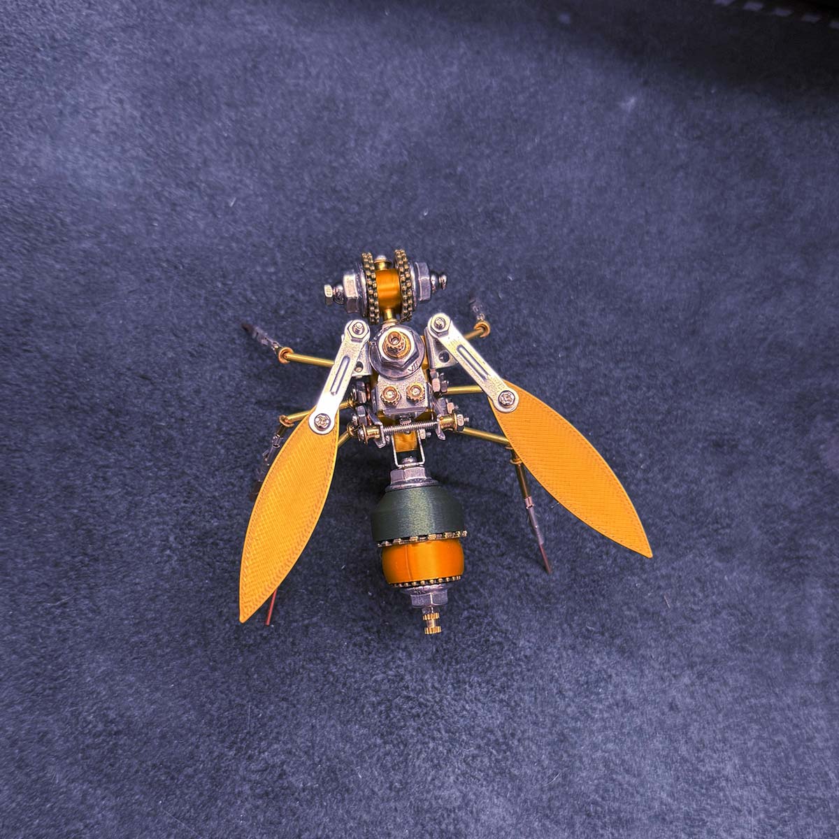 3d-metal-golden - 3D Metal Golden Asian Honey Bee Apis cerana Insect Model Kit
