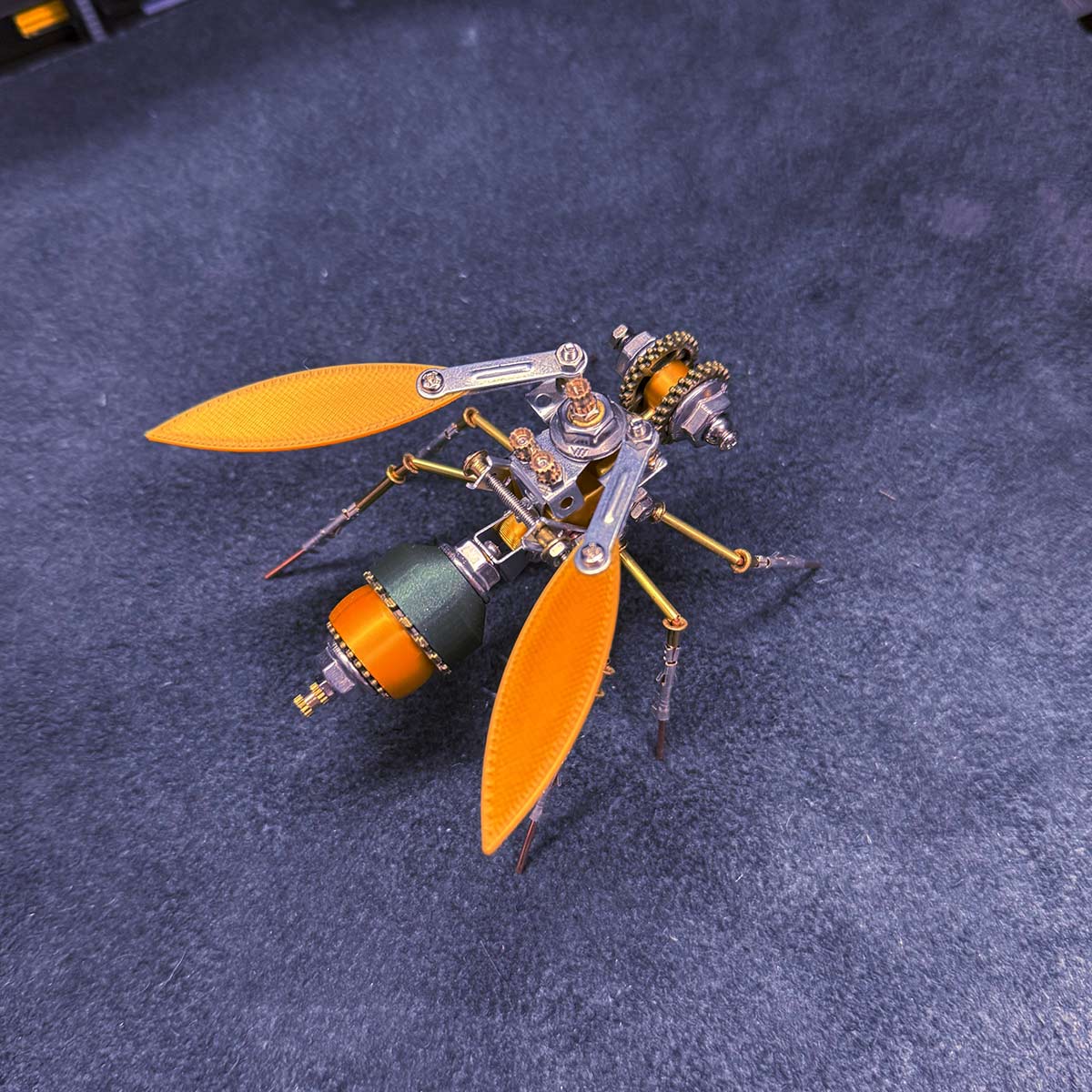 3d-metal-golden - 3D Metal Golden Asian Honey Bee Apis cerana Insect Model Kit