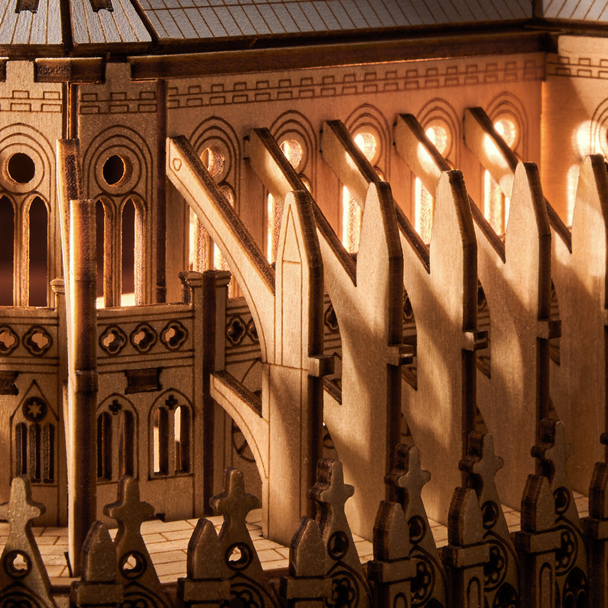 https://cdn.shopify.com/s/files/1/0743/8945/5069/files/paris-cathedral-3d-wooden-puzzle-4.jpg?v=1755930132