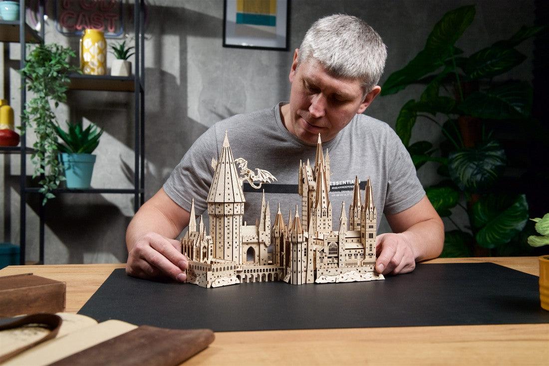 https://cdn.shopify.com/s/files/1/0743/8945/5069/files/puzzloria-art-default-title-puzzloria-hogwarts-magical-castle-3d-wooden-puzzle-kit-43728595747037.jpg?v=1745181391