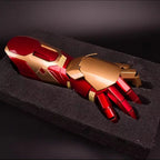 https://cdn.shopify.com/s/files/1/0976/5404/7104/files/sashura-premium-iron-man-mark-42-gauntlet-led-effects-sashura-premium-7.webp?v=1771370202